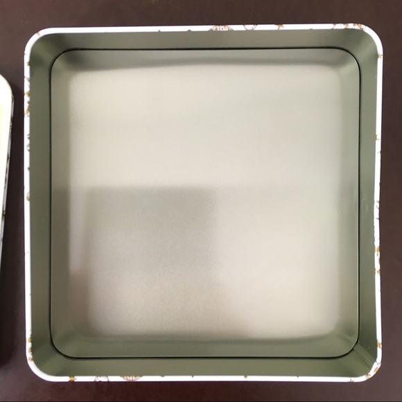 Vintage celestial galaxy cherubs empty tin container with lid stars planets - Picture 9 of 11